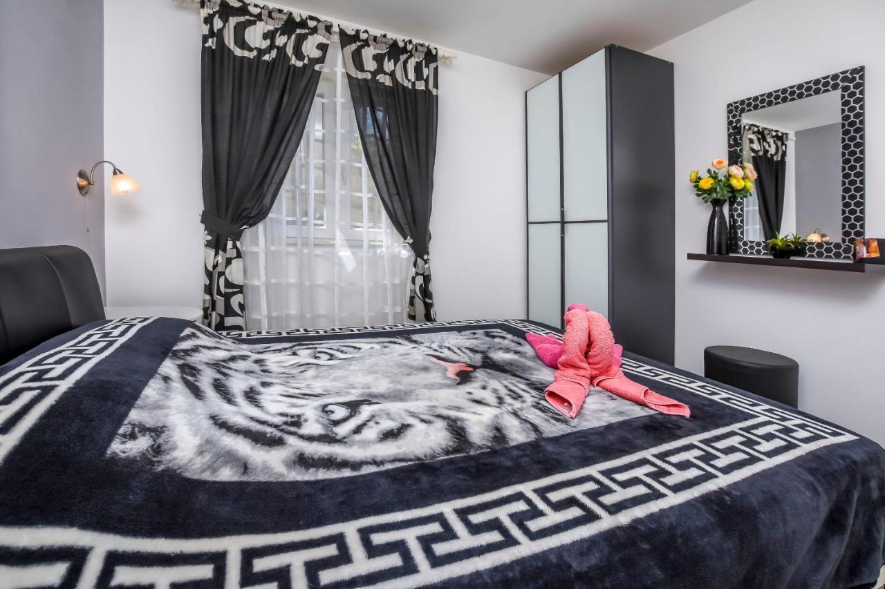 Apartment Iryna روغوزنيكا المظهر الخارجي الصورة